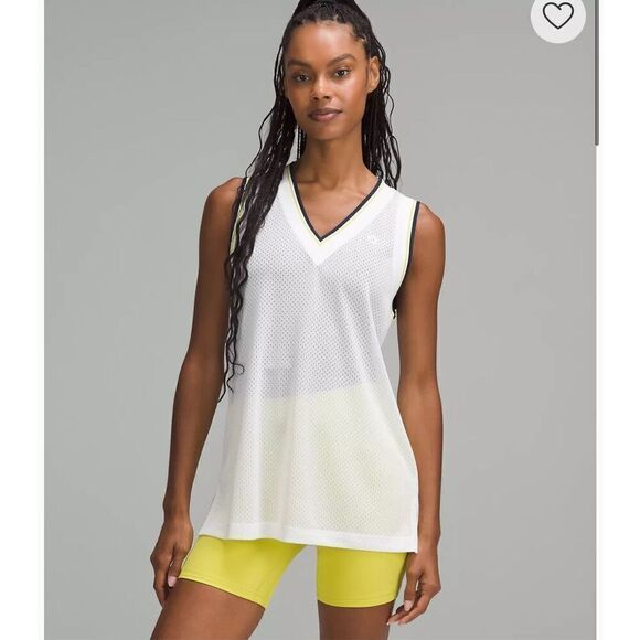 Lululemon V-Neck Mesh Tennis Tank Top size 6 - Picture 1 of 5